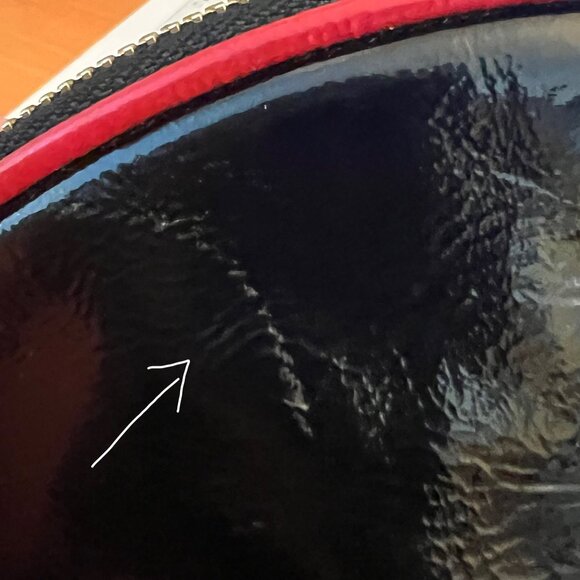 VTG Isabella Fiore Black and Red Patent Leather Wristlet - Picture 9 of 9